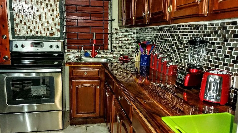 Casa Tamar Guest Apartment Kingston Jamaica